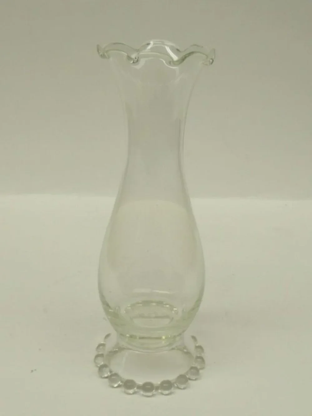 Imperial Elegant Glass Crystal CANDLEWICK 5 7/8 Inch High Flower Bud Vase